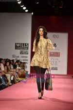 Model walks the ramp for Ritu Kumar show on Wills Lifestyle India Fashion Week 2011 - Day 2 in Delhi on 7th April 2011 (45).JPG